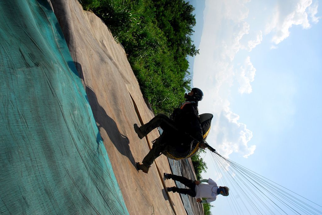 100808D10_0207para.jpg