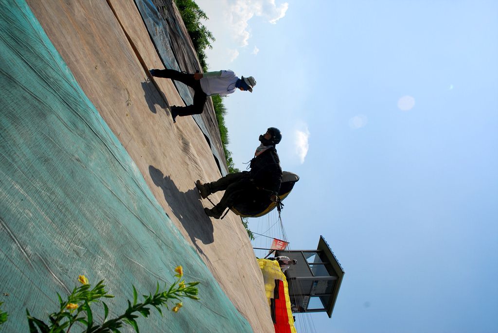 100808D10_0202para.jpg