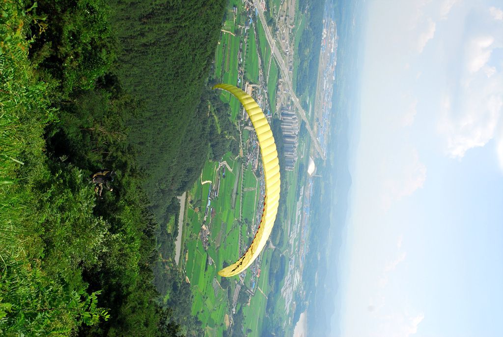 100808D10_0219para.jpg