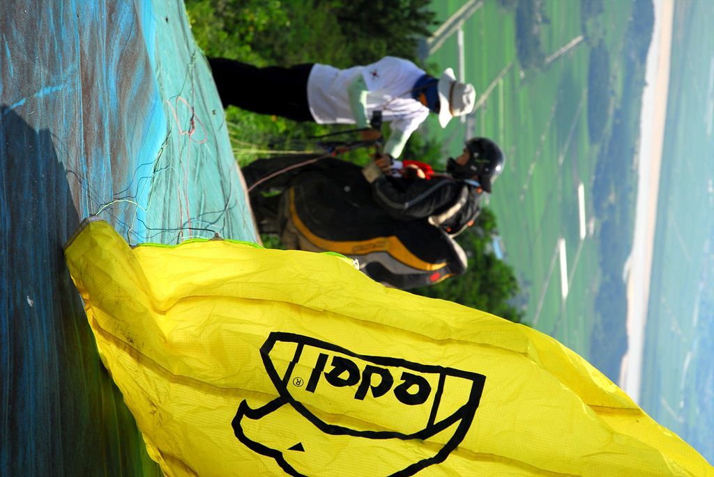 100808D10_0191para.jpg