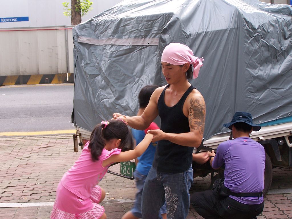 100_2766-r.jpg